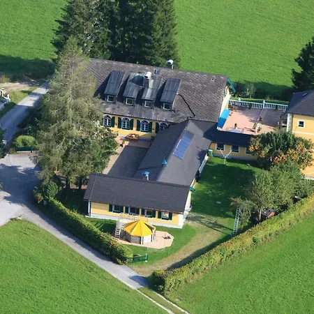 Landsitz Hof Guest house *